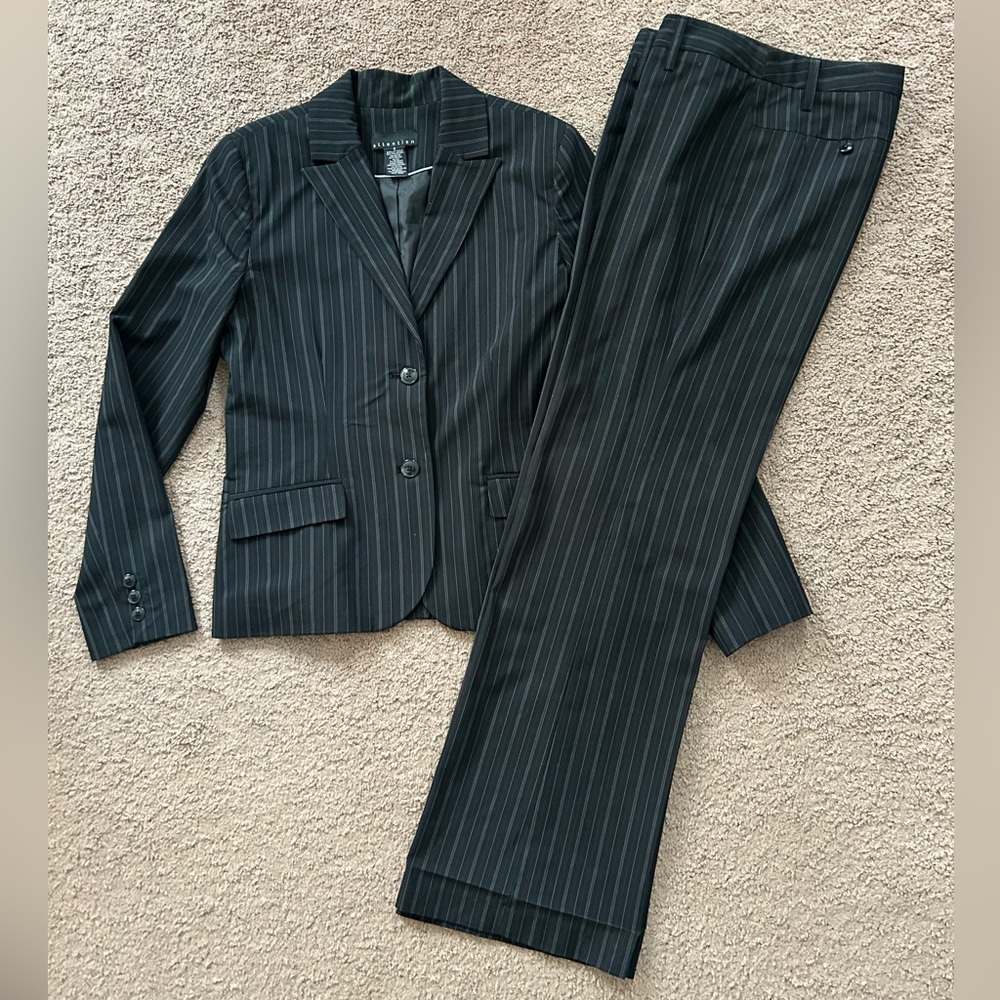 Attention Women’s Black Pinstripe Women’s Suit Jacket & Pants Size 6